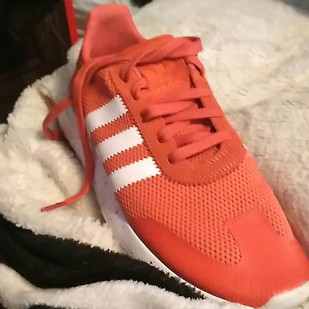 Shoe